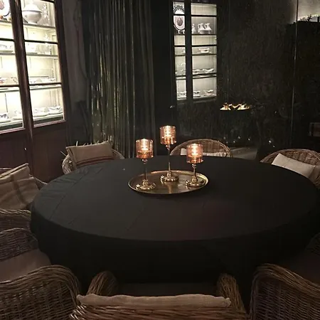 לינה וארוחת בוקר Maison Amodio Boutique Adults Only 2*
